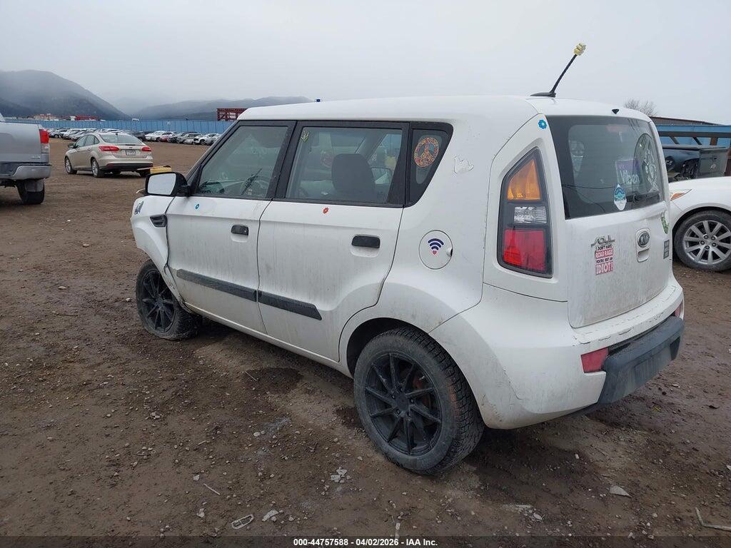 KNDJT2A11A7105704 2010 KIA SOUL photo no. 3