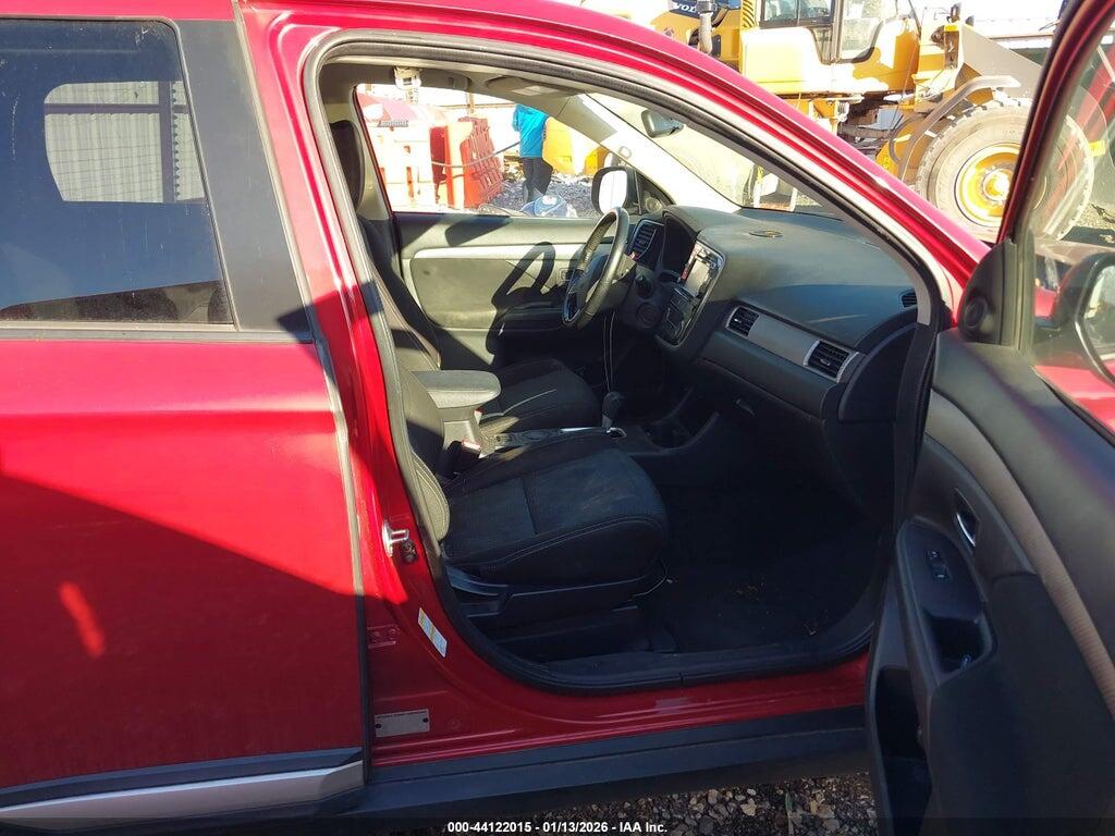 JA4AD3A30GZ052389 2016 MITSUBISHI OUTLANDER photo no. 5