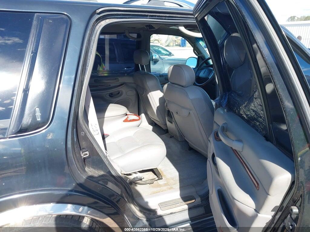 5LMFU28A91LJ04177 2001 LINCOLN NAVIGATOR photo no. 8