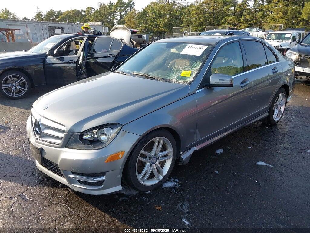 WDDGF8AB5DR280310 2013 MERCEDES-BENZ C 300 photo no. 2