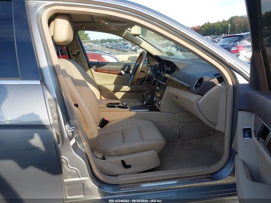 WDDGF8AB5DR280310 2013 MERCEDES-BENZ C 300 photo no. 5