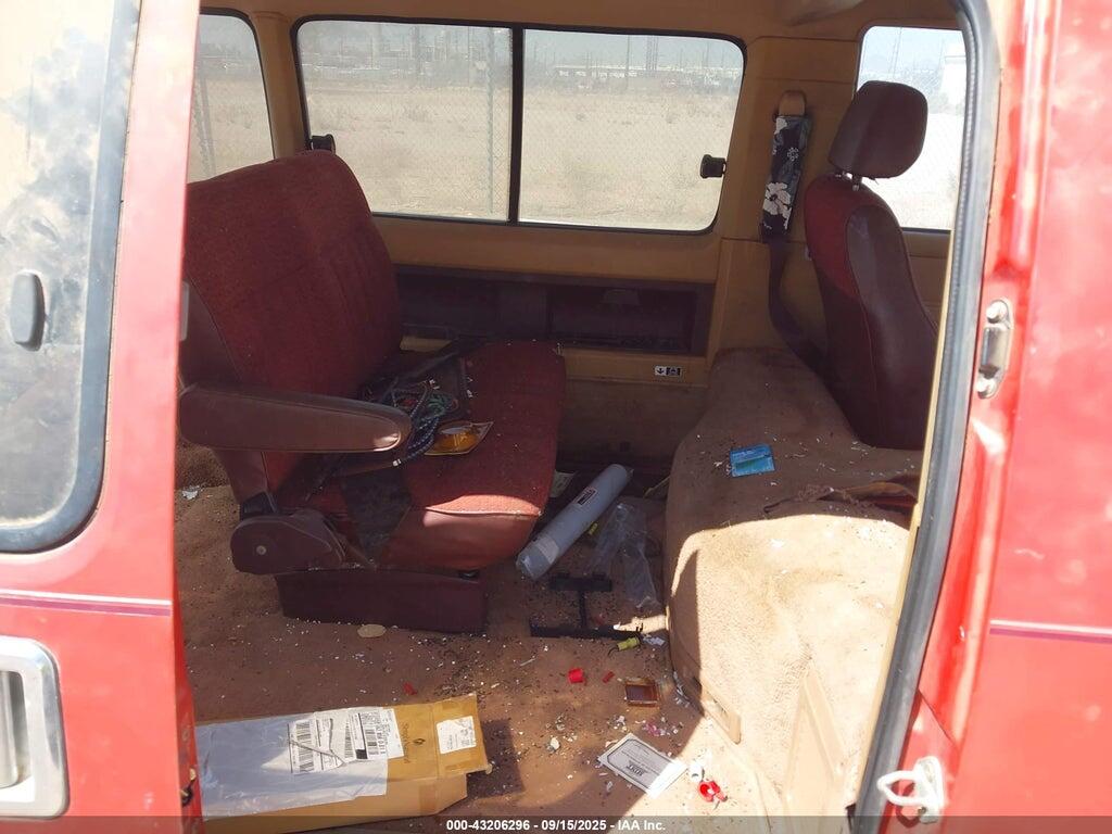JT3YR22V9E5036166 1984 TOYOTA VAN WAGON photo no. 8