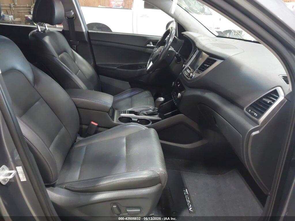 KM8J3CA25GU058570 2016 HYUNDAI TUCSON photo no. 5