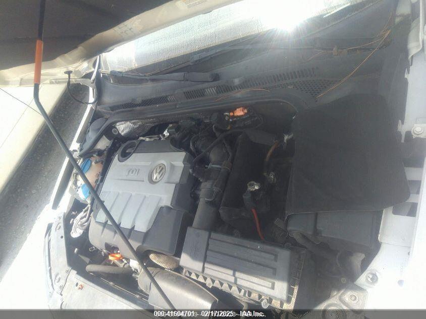 3VWLL7AJ6CM334682 2012 VOLKSWAGEN JETTA photo no. 10
