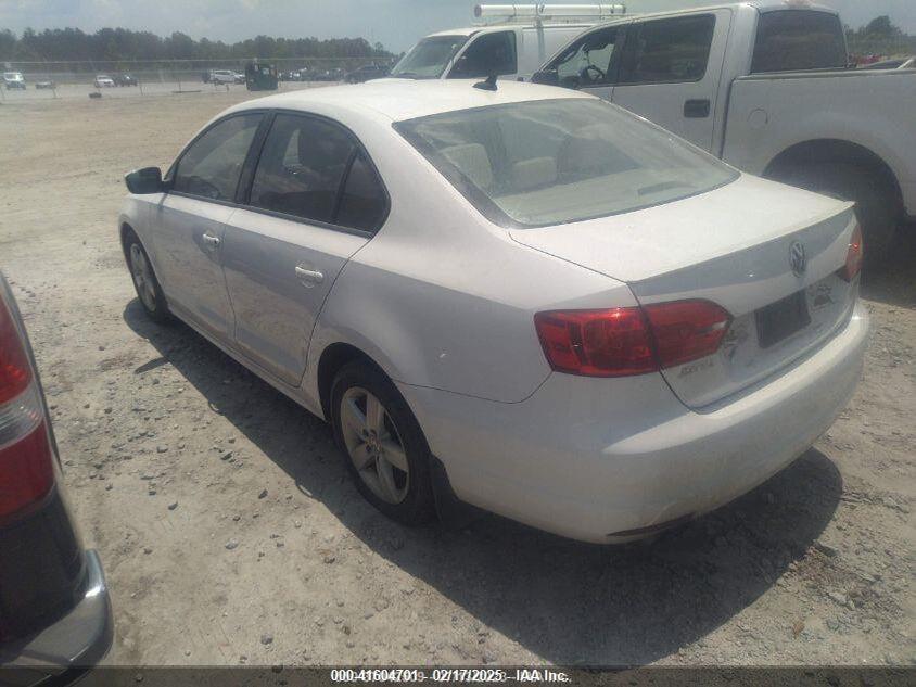 3VWLL7AJ6CM334682 2012 VOLKSWAGEN JETTA photo no. 3