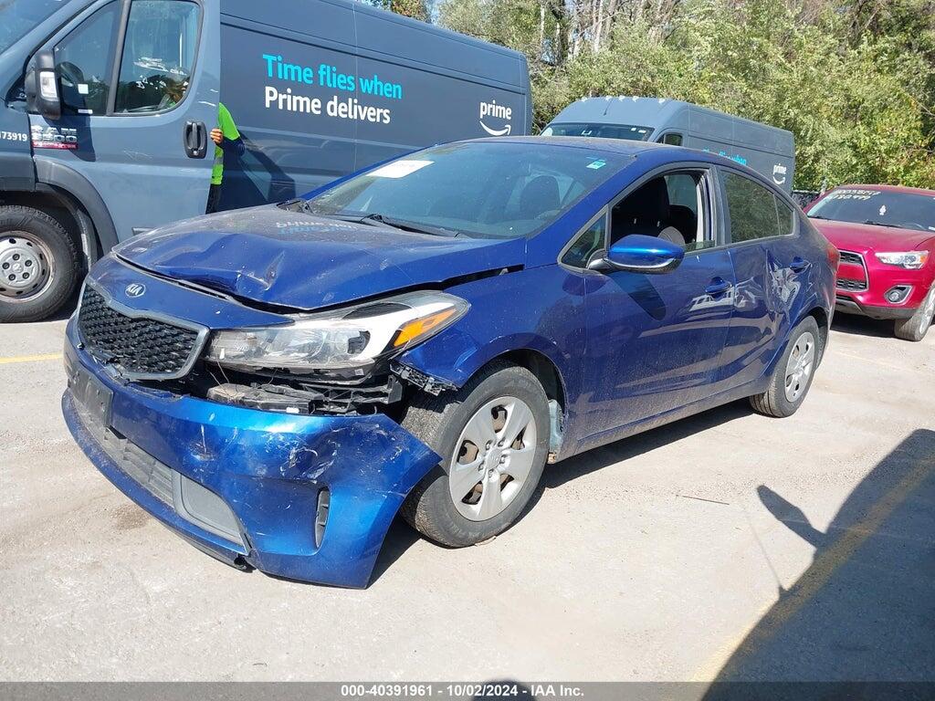 3KPFK4A73HE110678 2017 KIA FORTE photo no. 2