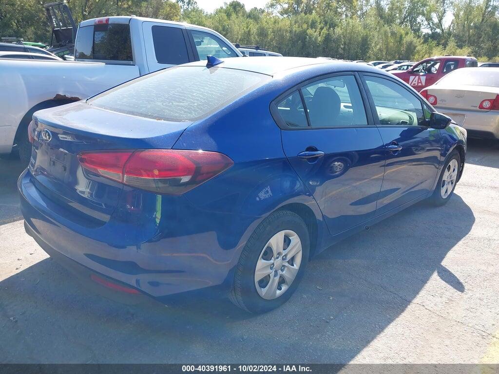 3KPFK4A73HE110678 2017 KIA FORTE photo no. 4