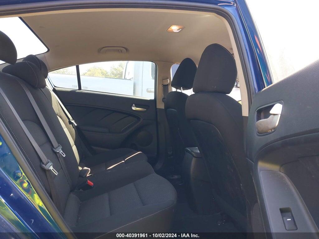 3KPFK4A73HE110678 2017 KIA FORTE photo no. 8