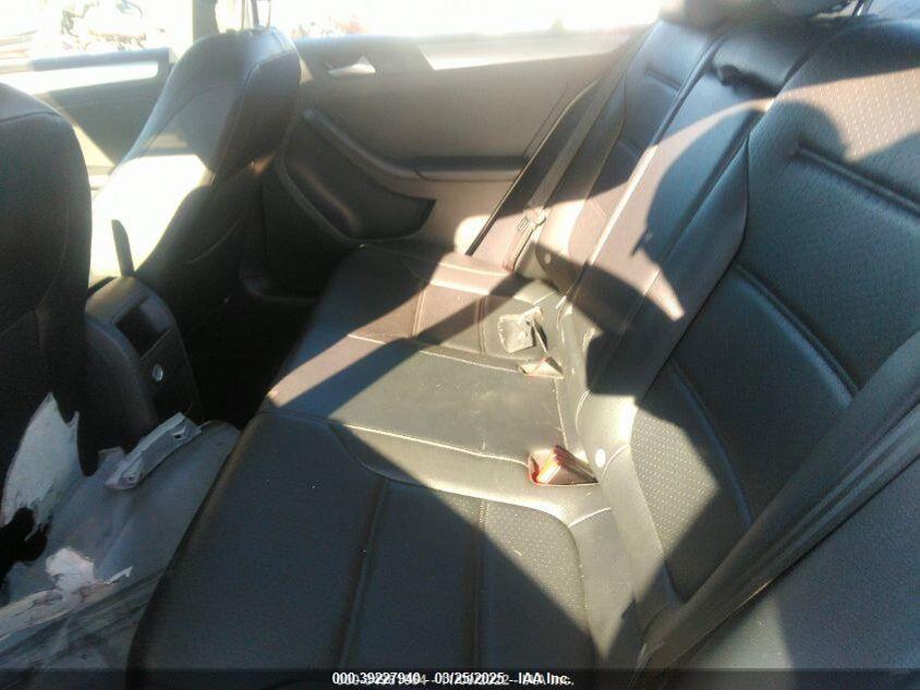 3VWDB7AJ4HM208870 2017 VOLKSWAGEN JETTA photo no. 8