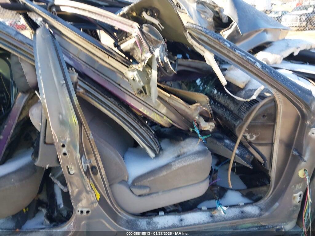 4T1BE30K64UA33935 2004 TOYOTA CAMRY photo no. 5