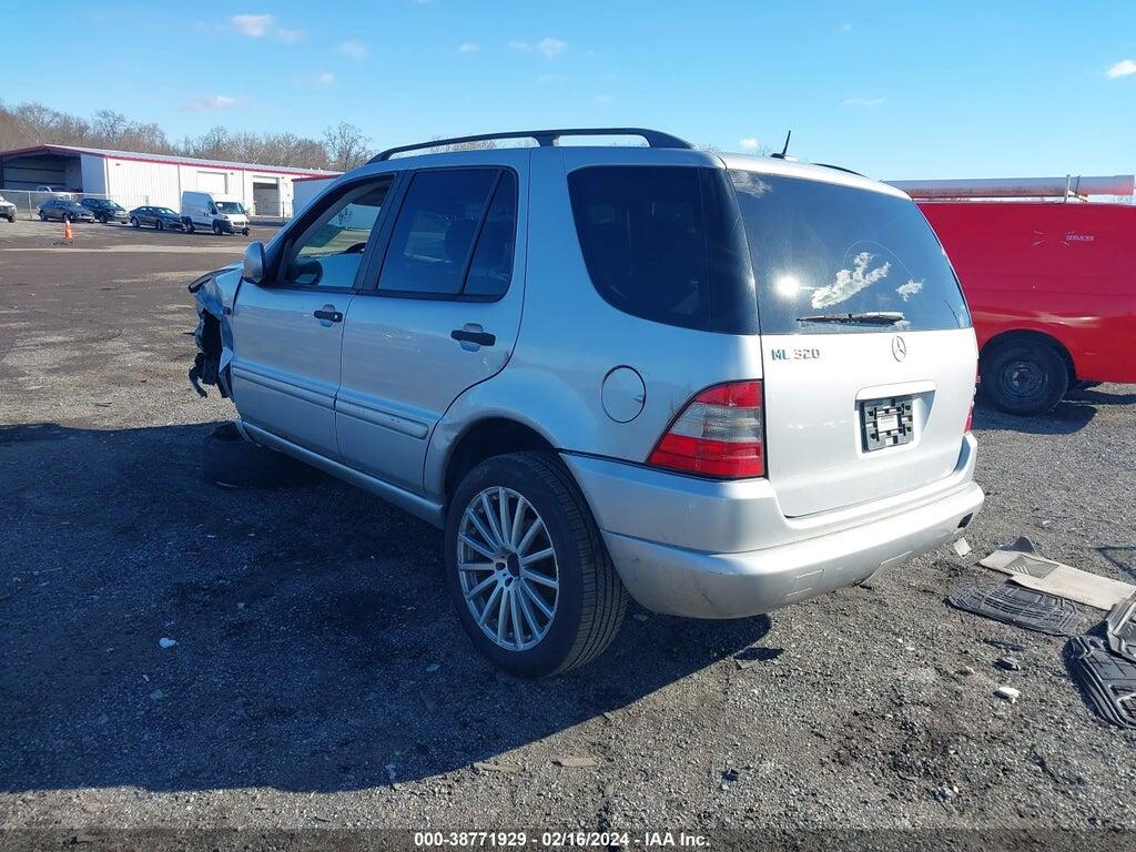 4JGAB54E41A232075 2001 MERCEDES-BENZ ML 320 photo no. 3
