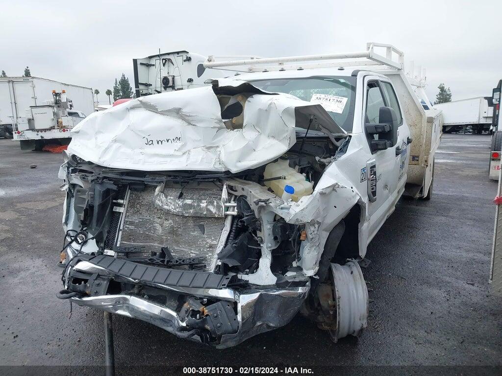 1FD0W4GN7NEE59717 2022 FORD F-450 CHASSIS photo no. 2