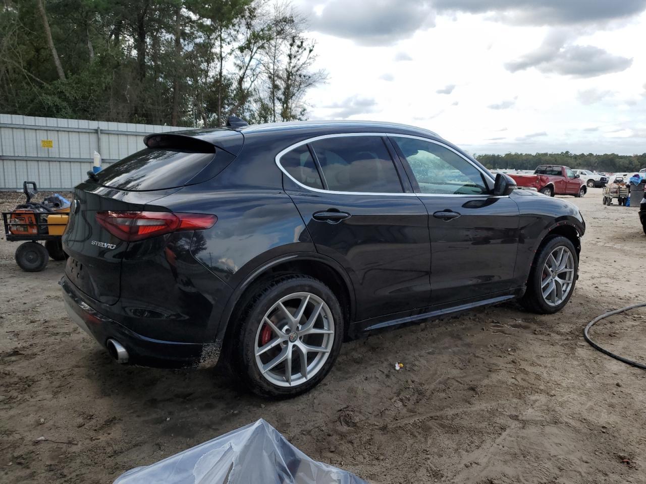 2021 ALFA ROMEO STELVIO TI — Фото 3 из 14