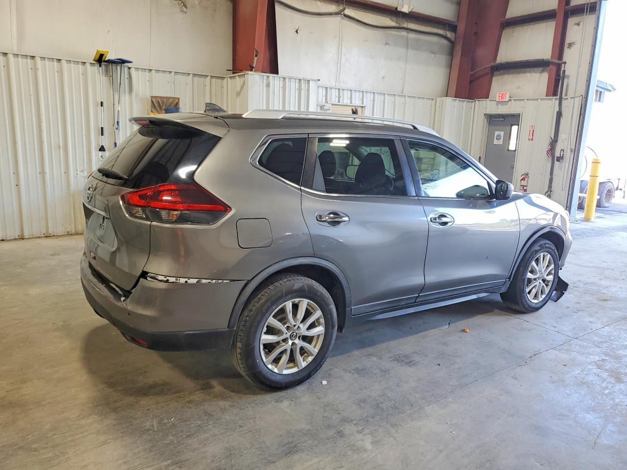 2018 NISSAN ROGUE SV — Фото 3 из 13