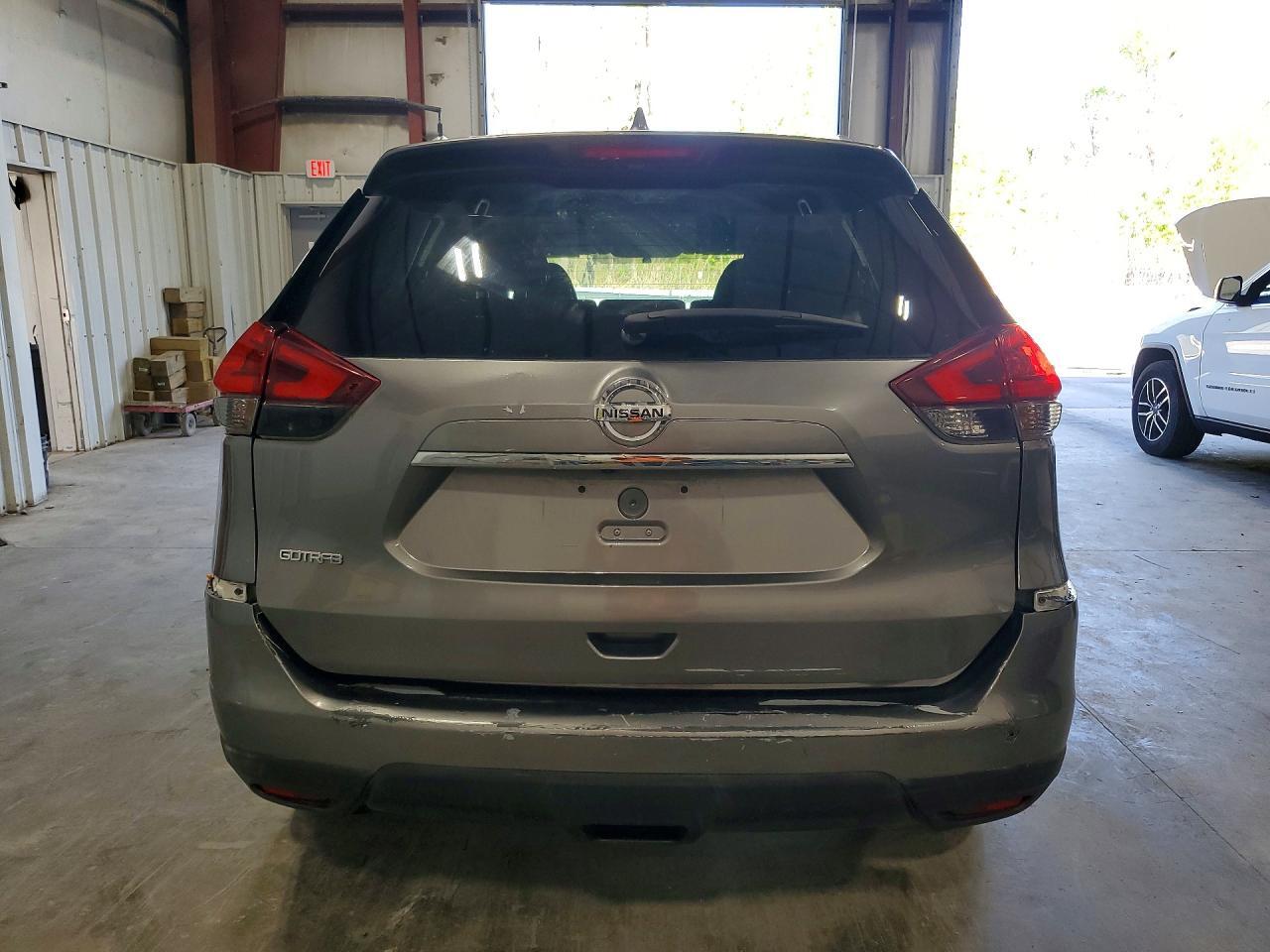 2018 NISSAN ROGUE SV — Фото 6 из 13