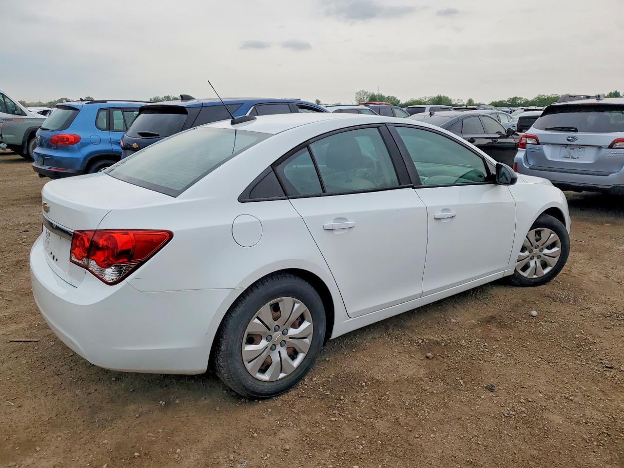 2016 CHEVROLET CRUZE LIMITED — Фото 3 из 12