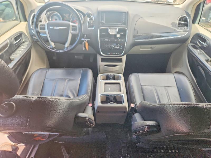 2016 CHRYSLER TOWN & COUNTRY TOURING — Фото 8 из 13