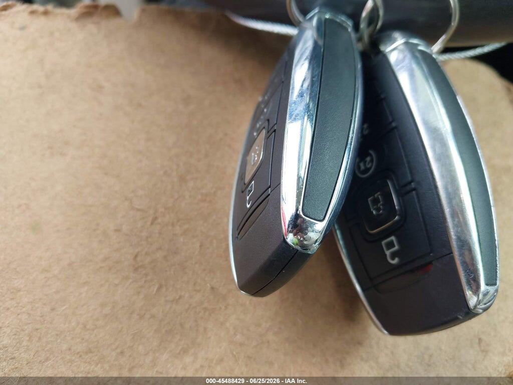 5LMCJ3C96HUL19390 2017 LINCOLN MKC photo no. 11