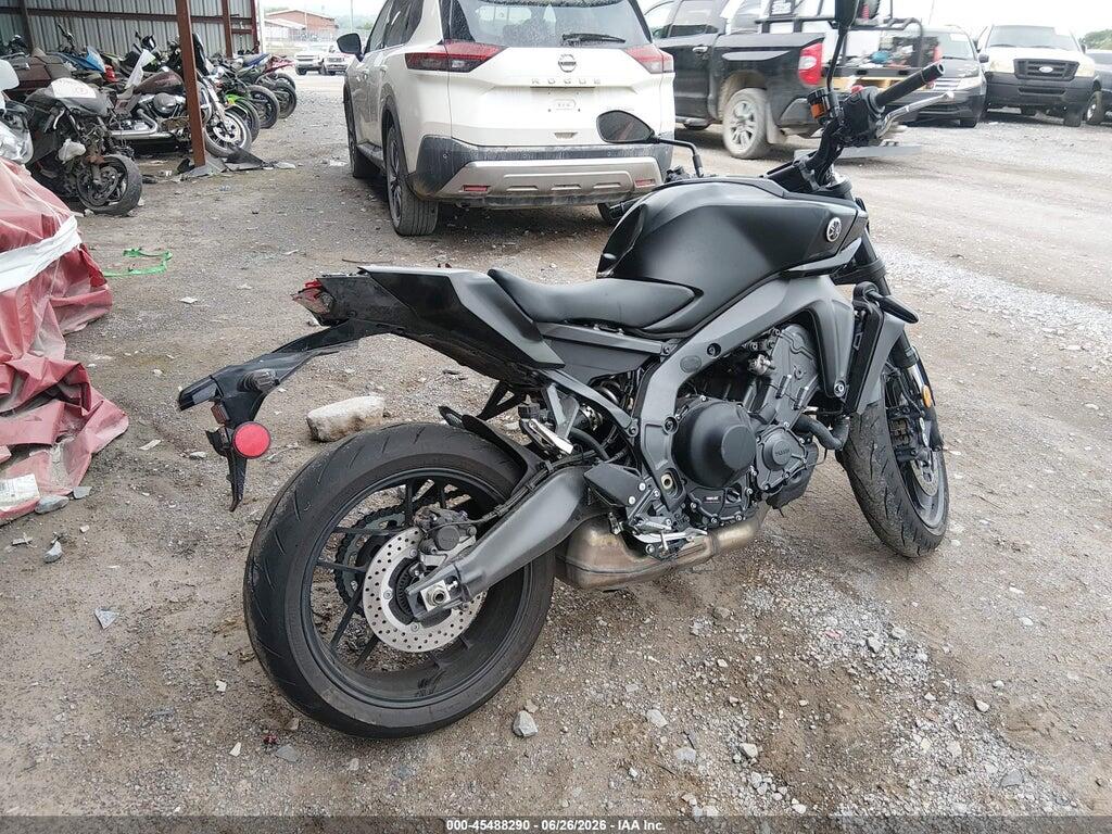 JYARN94E3RA001732 2024 YAMAHA MT09 photo no. 4