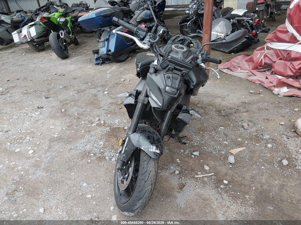 JYARN94E3RA001732 2024 YAMAHA MT09 photo no. 5