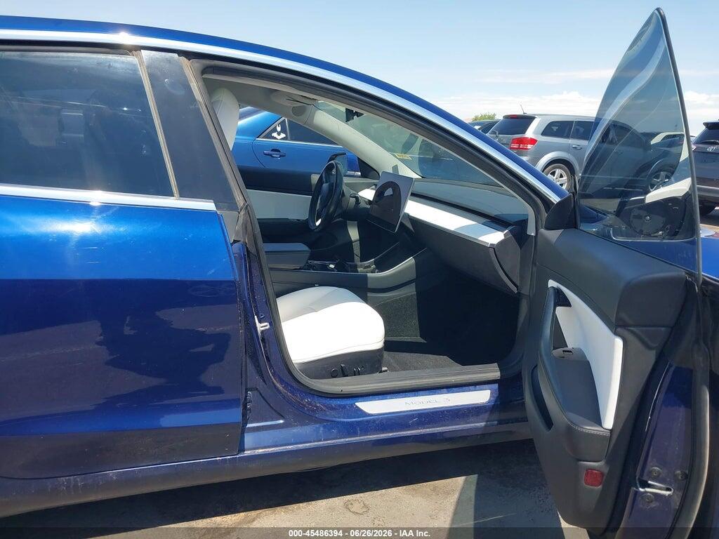 5YJ3E1EB6JF097853 2018 TESLA MODEL 3 photo no. 5