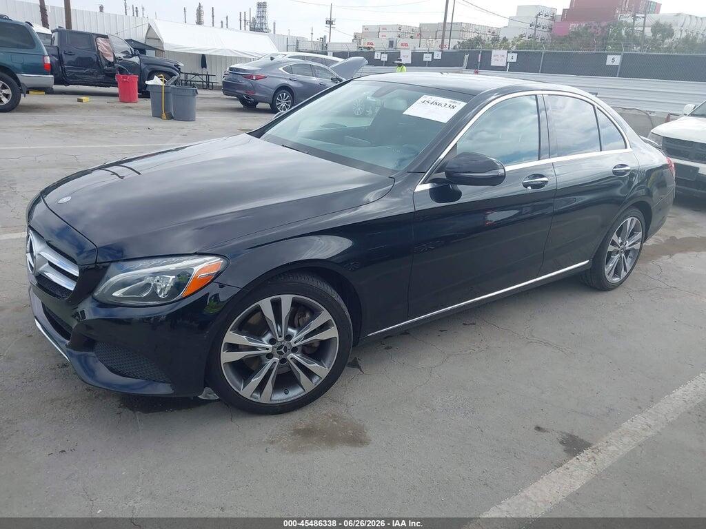 55SWF4JB7HU230114 2017 MERCEDES-BENZ C 300 photo no. 2