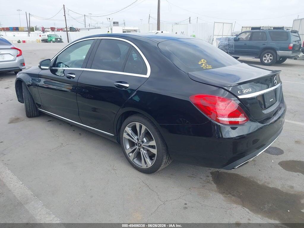 55SWF4JB7HU230114 2017 MERCEDES-BENZ C 300 photo no. 3