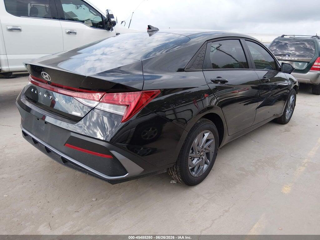 KMHLM4DJXTU196792 2026 HYUNDAI ELANTRA HYBRID photo no. 4