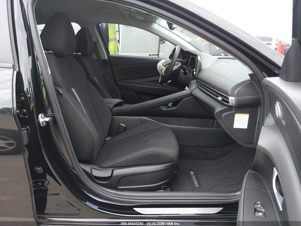 KMHLM4DJXTU196792 2026 HYUNDAI ELANTRA HYBRID photo no. 5