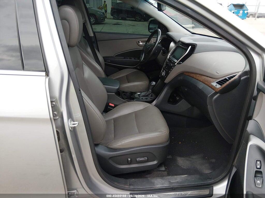 KM8SRDHFXHU234029 2017 HYUNDAI SANTA FE photo no. 5