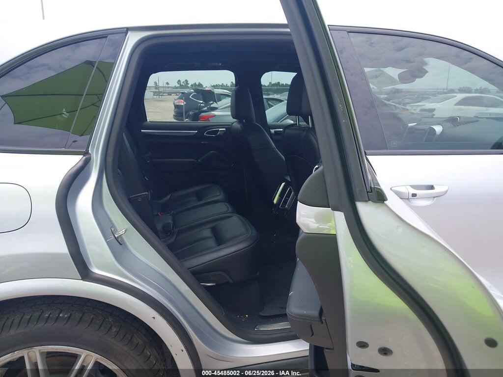 WP1AA2A24JKA01069 2018 PORSCHE CAYENNE photo no. 8