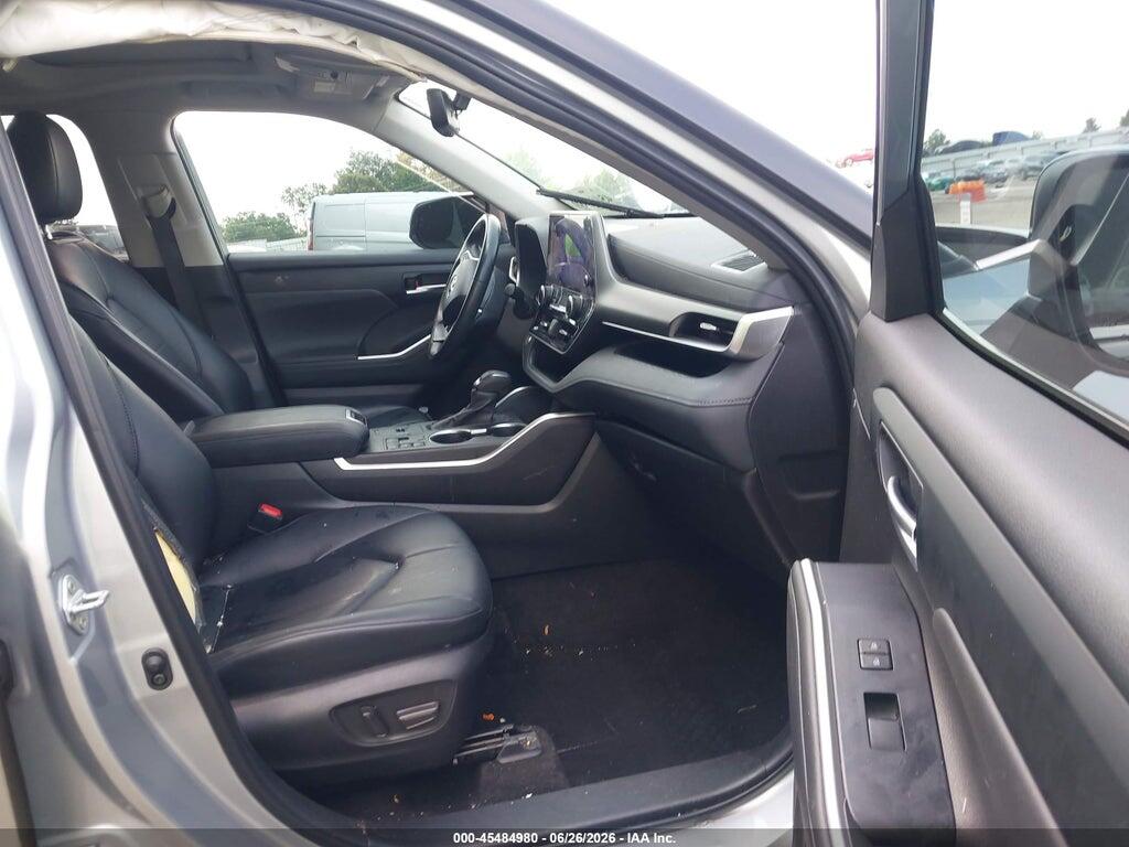 5TDKDRAH3RS528258 2024 TOYOTA HIGHLANDER photo no. 5