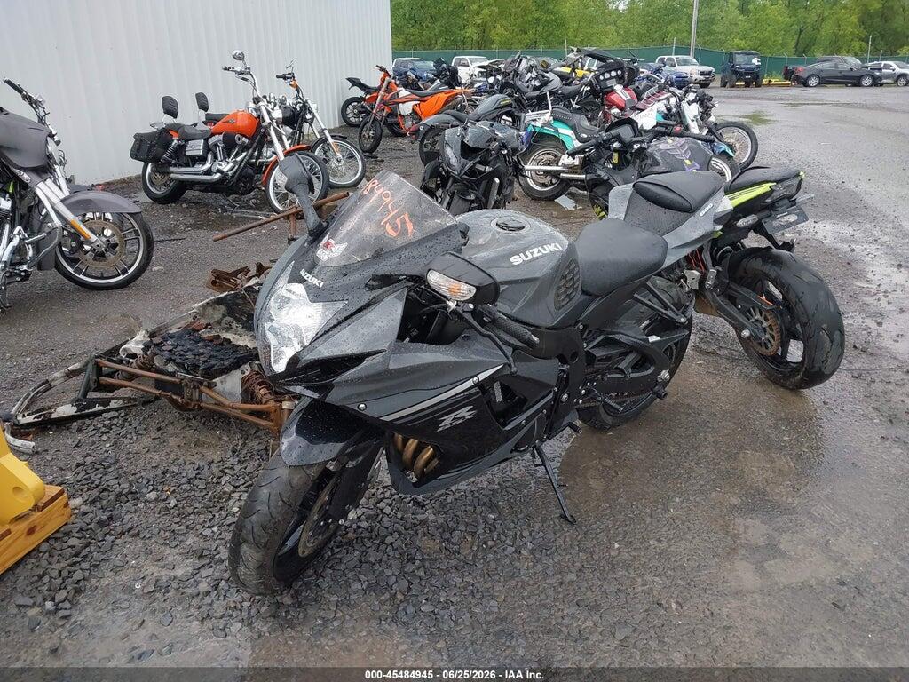JS1GN7FA7S7100643 2025 SUZUKI GSX-R600 photo no. 2