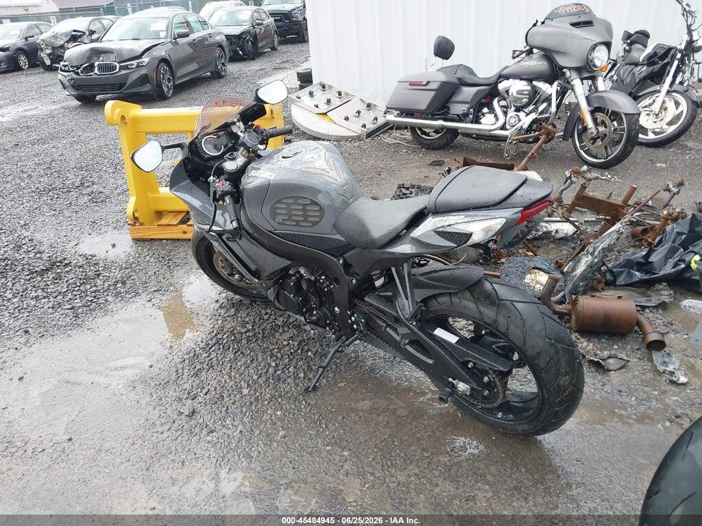 JS1GN7FA7S7100643 2025 SUZUKI GSX-R600 photo no. 3