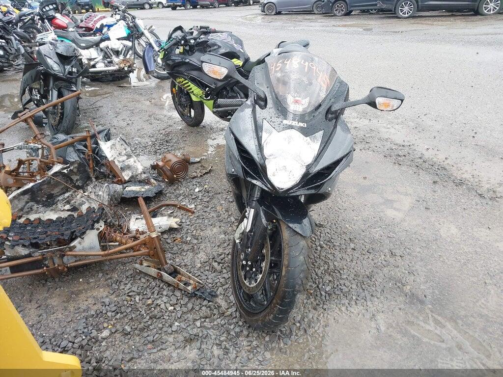 JS1GN7FA7S7100643 2025 SUZUKI GSX-R600 photo no. 5