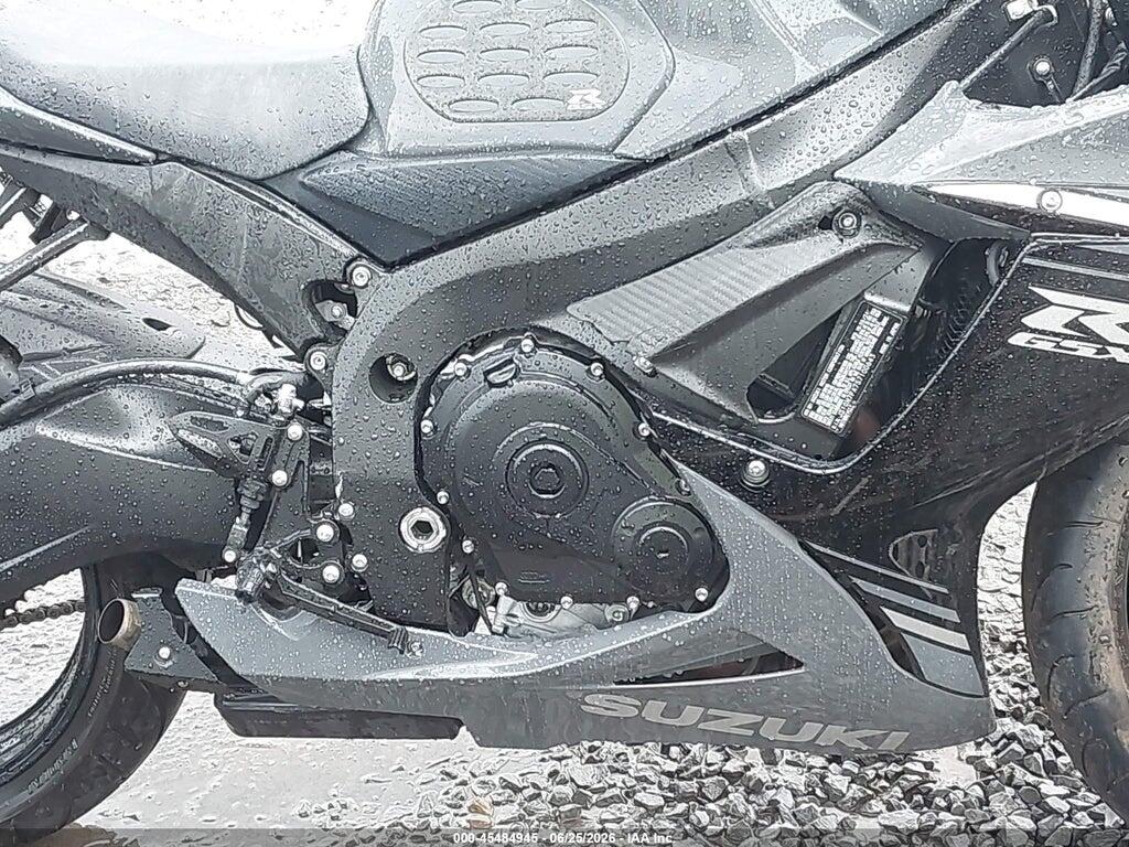 JS1GN7FA7S7100643 2025 SUZUKI GSX-R600 photo no. 8
