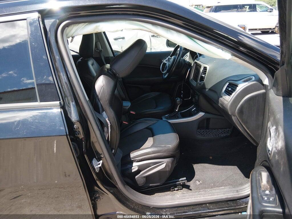 3C4NJCBB6JT304683 2018 JEEP COMPASS photo no. 5