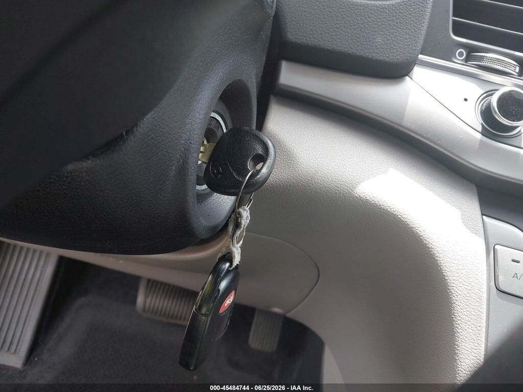 KMHD84LF2HU422577 2017 HYUNDAI ELANTRA photo no. 11