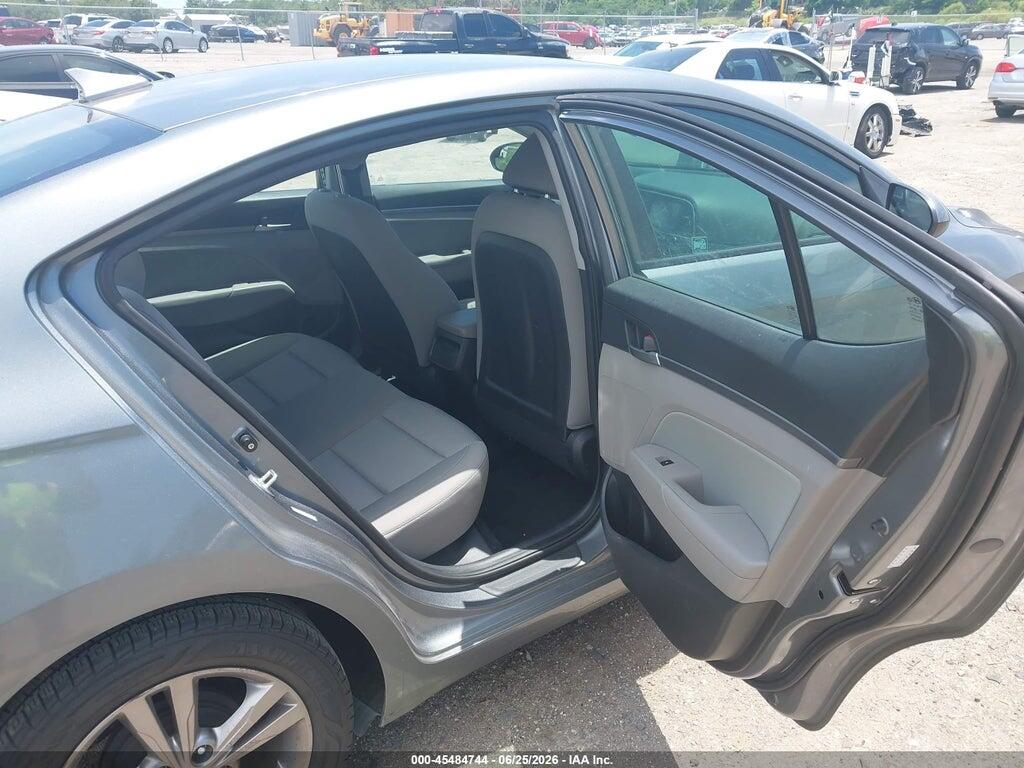 KMHD84LF2HU422577 2017 HYUNDAI ELANTRA photo no. 8