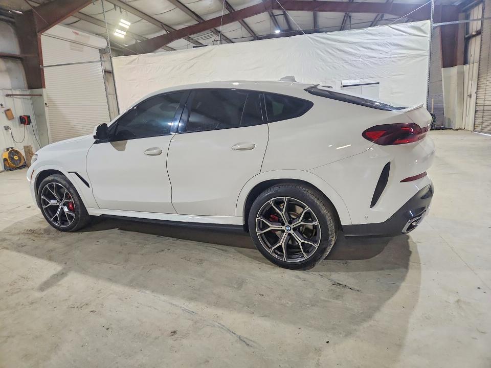 2021 BMW X6 XDRIVE40I — Фото 2 из 13