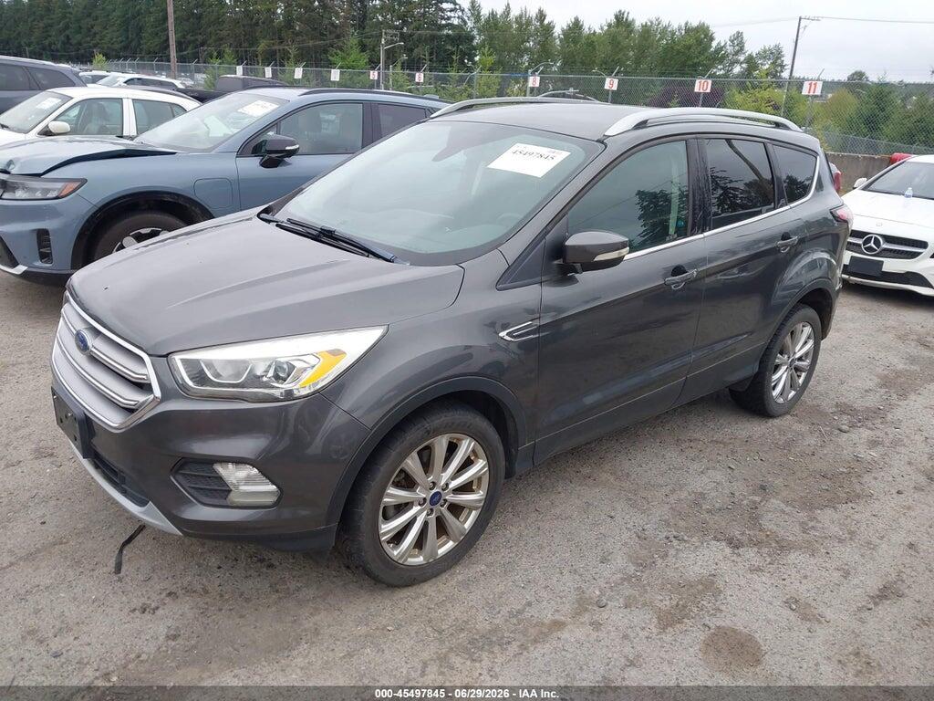 1FMCU0J98HUC90079 2017 FORD ESCAPE photo no. 2