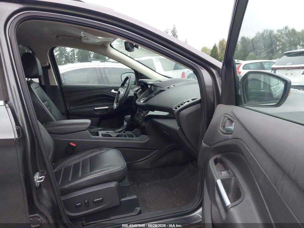 1FMCU0J98HUC90079 2017 FORD ESCAPE photo no. 5