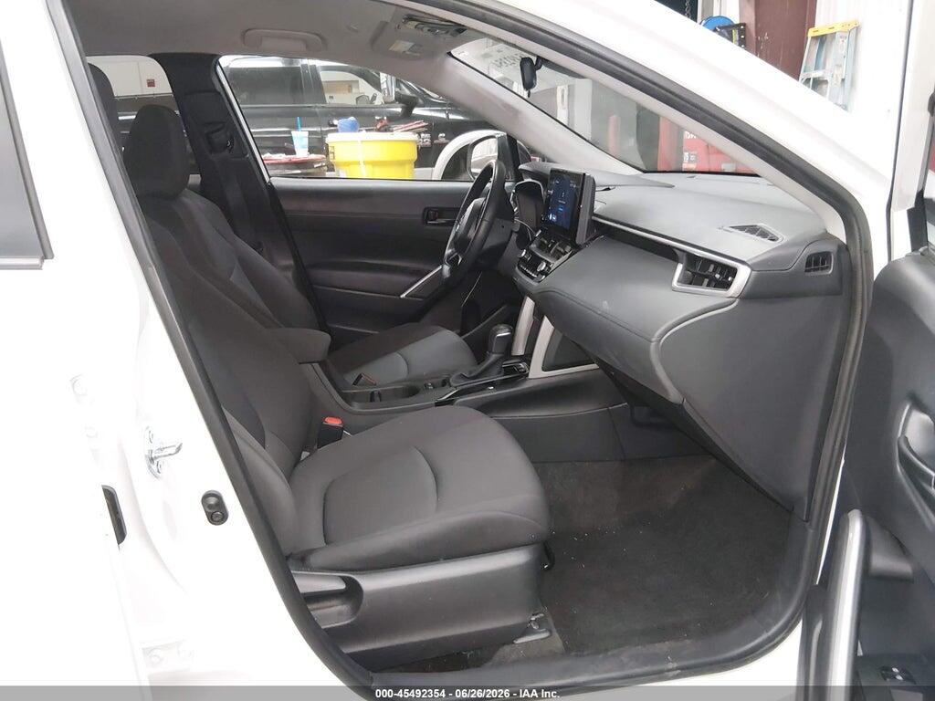 7MUCAAAG0SV125954 2025 TOYOTA COROLLA CROSS photo no. 5