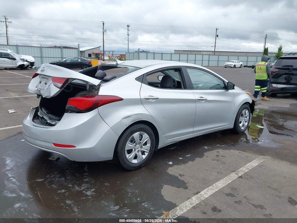 5NPDH4AE1GH662856 2016 HYUNDAI ELANTRA photo no. 4
