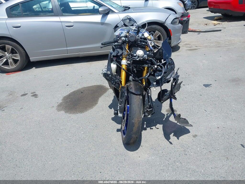 JYARN67E3NA000536 2022 YAMAHA YZFR1M photo no. 5