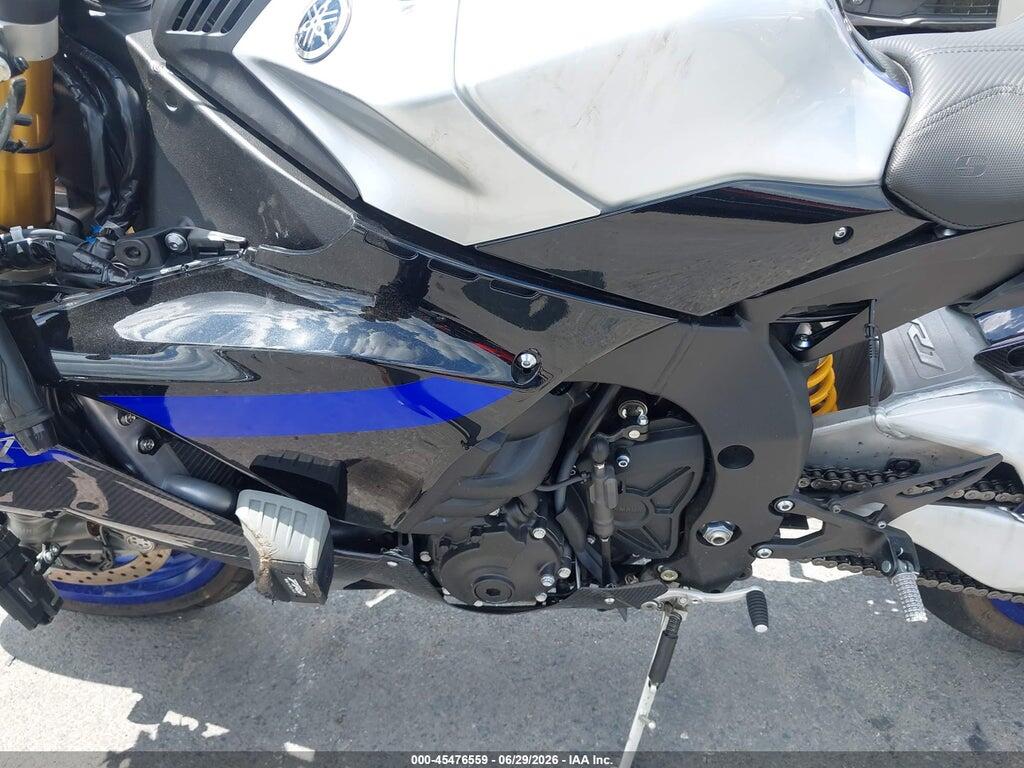 JYARN67E3NA000536 2022 YAMAHA YZFR1M photo no. 9