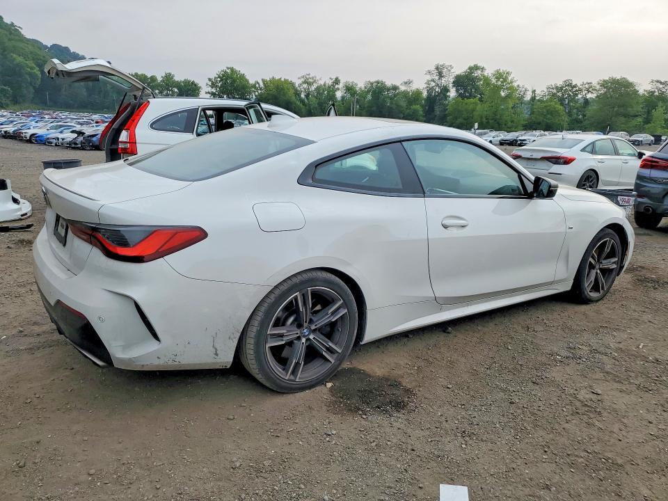 2021 BMW M440XI — Фото 3 из 12