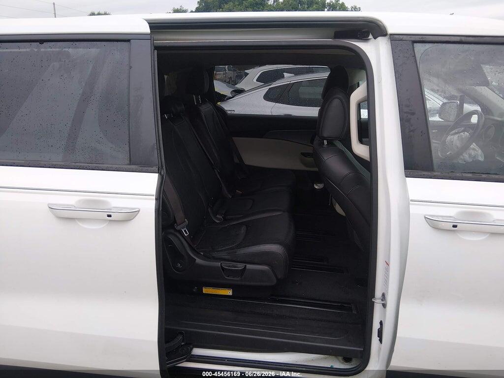 KNDNB4H34P6227723 2023 KIA CARNIVAL MPV photo no. 8
