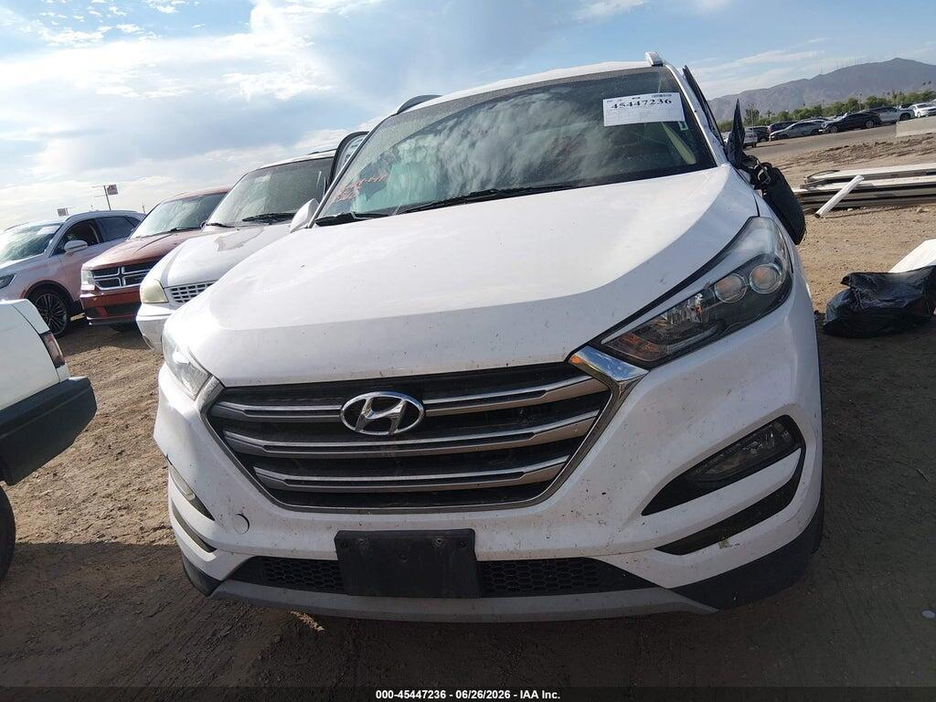 KM8J33A20HU340262 2017 HYUNDAI TUCSON photo no. 12