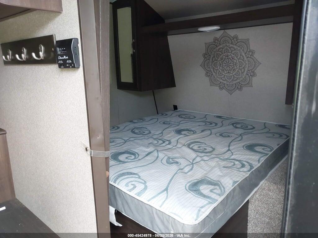 4YDT28221K3103530 2018 KEYSTONE RV TRAVEL  TRAILER photo no. 5
